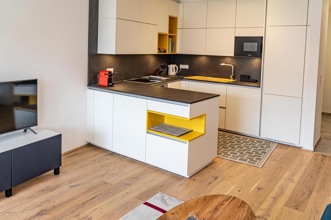 Top 5 Alpe Maritima - Traumhafte Ferienwohnung Mit Seeblick Und Bergkulisse Am Ossiacher See Annenheim Dış mekan fotoğraf